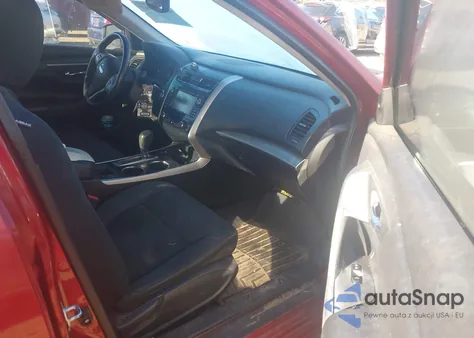 2015 Nissan Altima 2.5 Sv из США, поврежденный, VIN 1N4AL3AP2FC281482